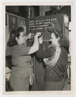 Female Electrician 1943 Western Union Call Box Women Operator WWII Photo J15498 — photo 1