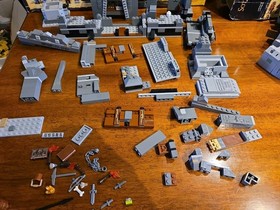 LEGO The Lord of the Rings: The Battle of Helm's Deep,Mines Of Moria,Uruk-Hai 