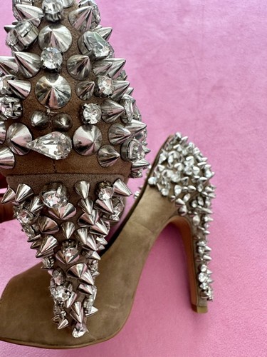 Women's Michael Antonio Peep Toe Nude / Tan Suede Studded Silver Heels Sz 6.5 - Picture 4 of 4