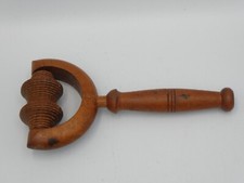 ANTIQUE WOODEN HANDLE BUTTER  ROLLER COOKING WARE IMPLEMENT TOOL