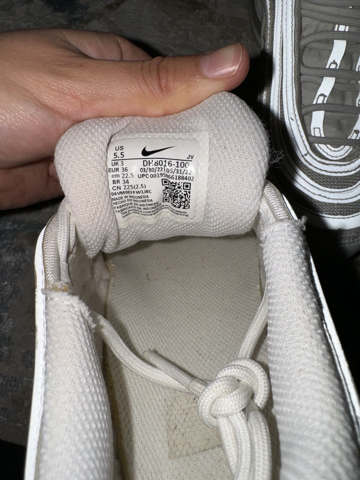 Picture 4 of 5