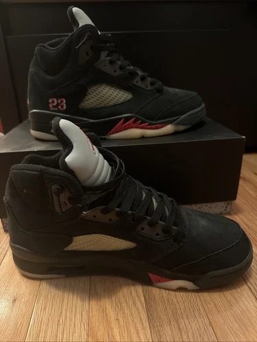 Air Jordan 5 Retro Gore-Tex Off-Noir Size 10 Women’s