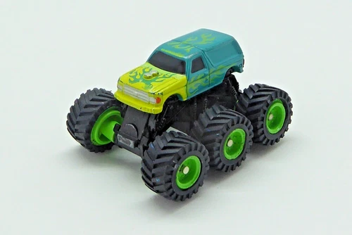 Micro Machines Vintage Galoob RARE 1993 Insane Green 6 Wheeler Monster Truck - Picture 1 of 8