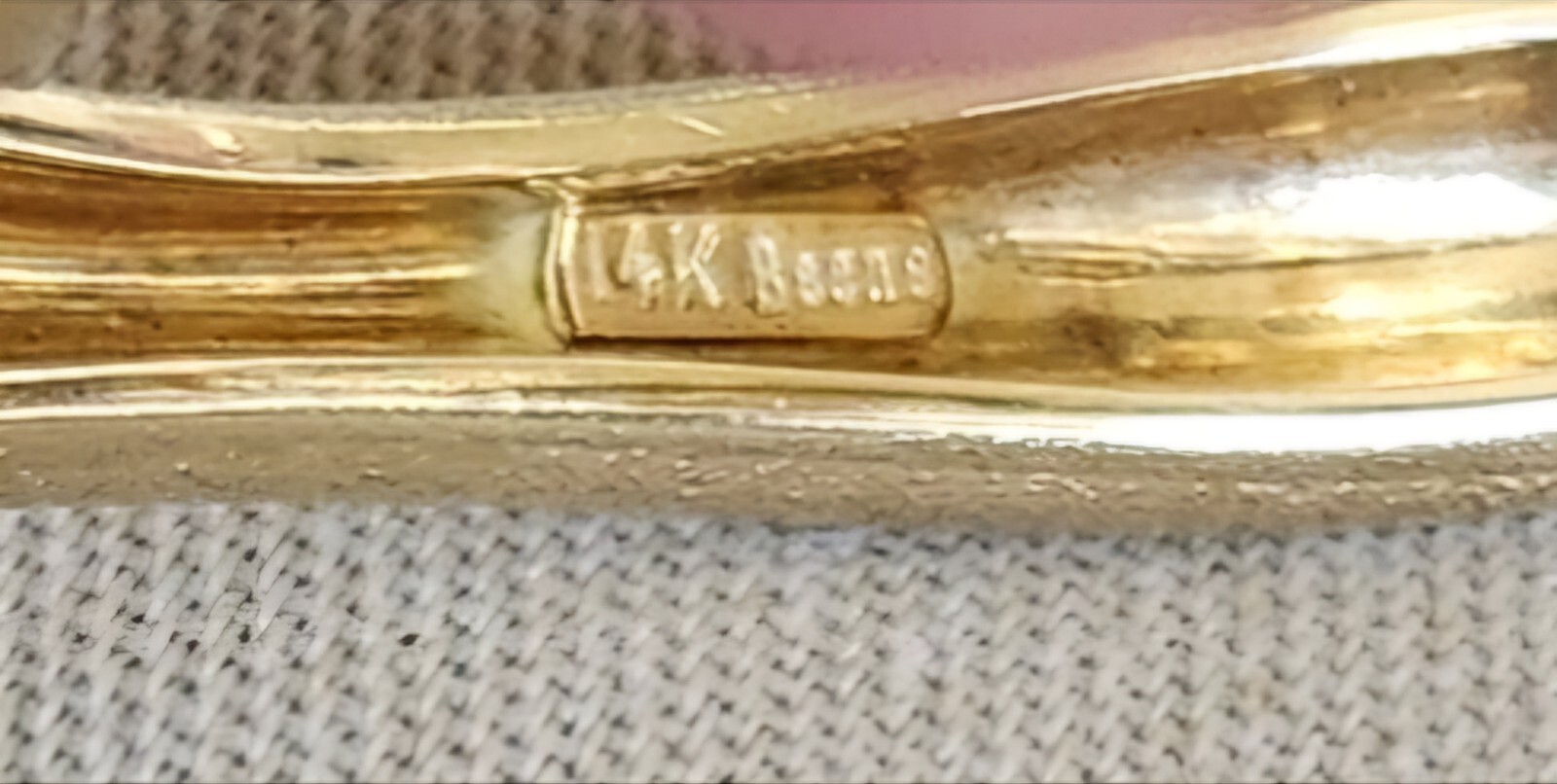 14k (2.5 oz) Solid Gold Hinged Bangle Bracelet wi… - image 6