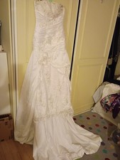 Luxury wedding dress 2m Long Size 10-12 Fixable