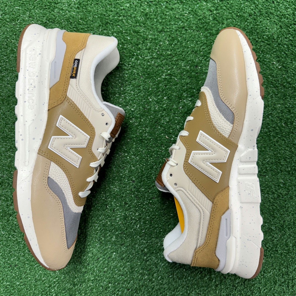 New Balance 997H Sneaker Great Plains White Sea Salt Mens CM997HZZ