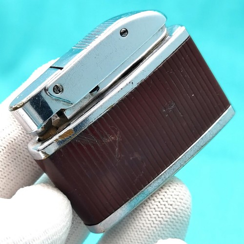 CONSUL - VINTAGE - CIGARETTE POCKET LIGHTER - GAS - COLLECTIBLE -