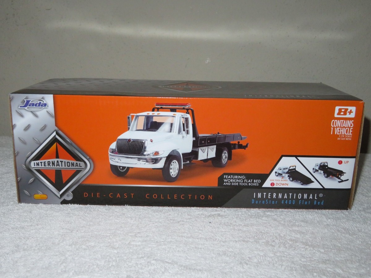 INTERNATIONAL DURASTAR 4400 JADA 1:24 OPENING HOOD/ DOORS