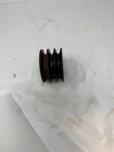 Bolens Tractor HT23 K582 3 Belt Front Pulley - Picture 3 of 4