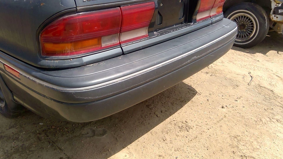 Conjunto de cubierta de parachoques trasero verde original Mitsubishi Galant Vr-4 1990 1991 1992 Foto 4 de 4