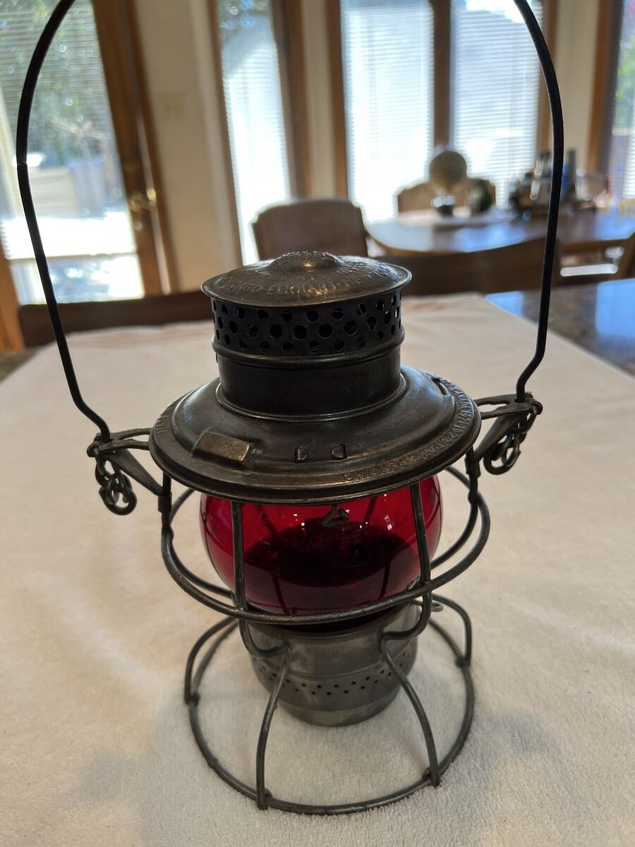 VTG ADLAKE KERO ROCK ISLAND LINE RAILROAD LANTERN WITH RED VTG ADLAKE KERO ROCK ISLAND LINE RAILROAD LANTERN WITH RED