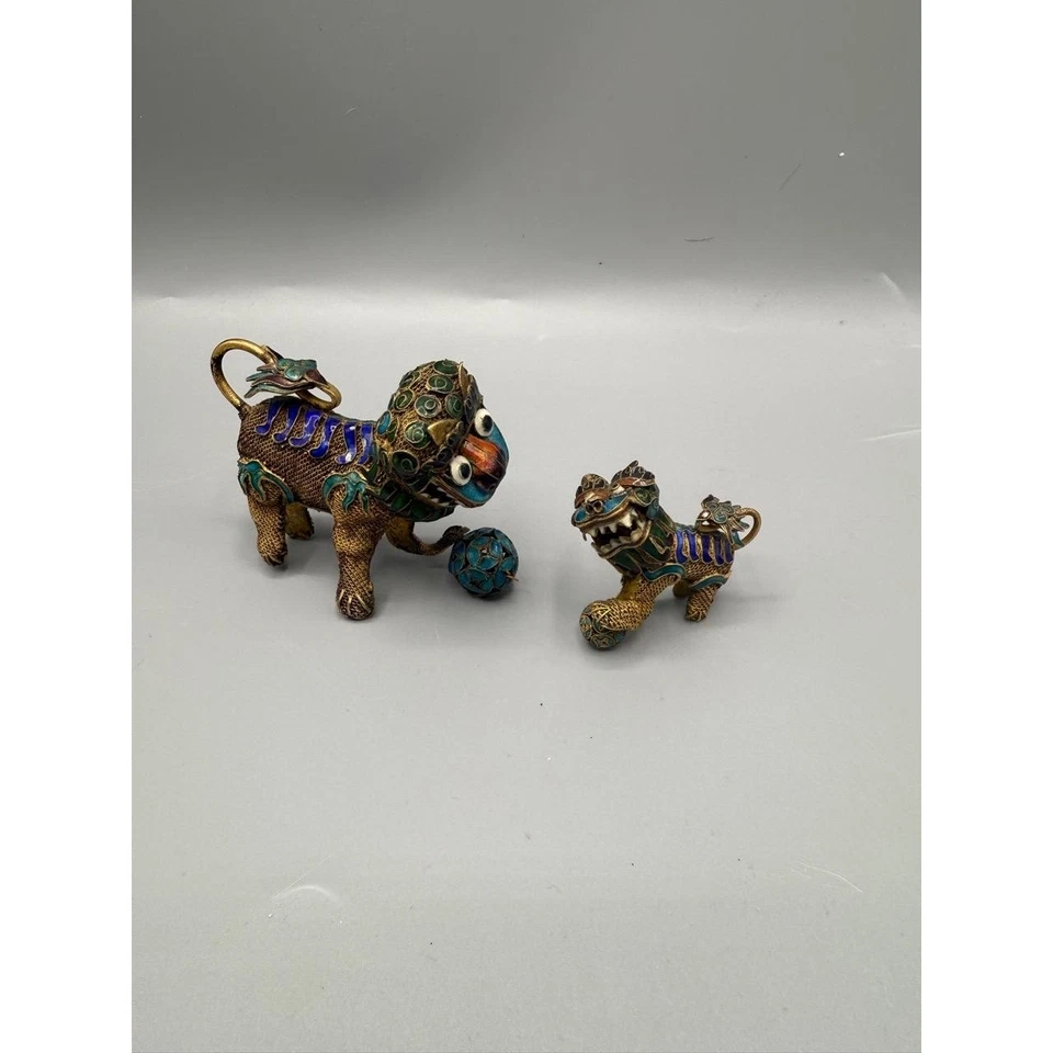 Pareja de perro foo cloisonné chino vintage esmalte plata dorada filigrana pequeña y pequeña Foto 2 de 4