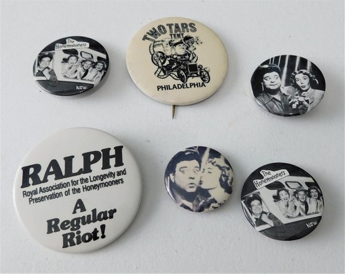 Set of 6,  The Honeymooners Buttons, w/ Membership RALPH fan club button - Picture 1 of 4