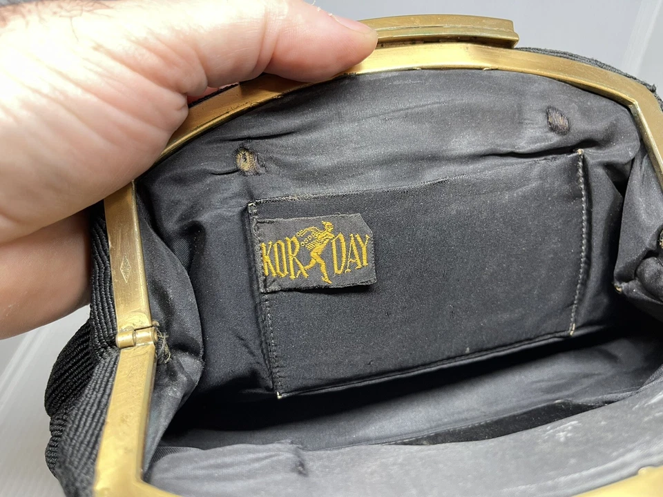 Clutch feminina vintage Kor Day com trava de latão por volta de: 1940-1950 - Imagem 3 de 4