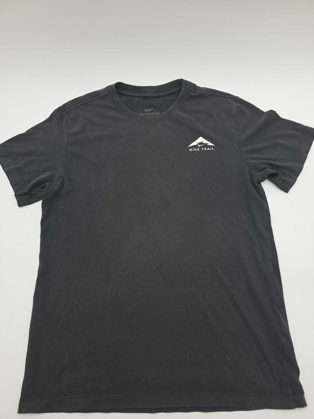 Nike Trail T-Shirt Mens Small Black Graphic Hike Tee.#44217