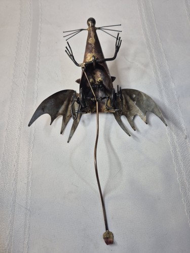 Kinetic Motion Art Metal Flying Mouse Bat - Picture 6 of 8