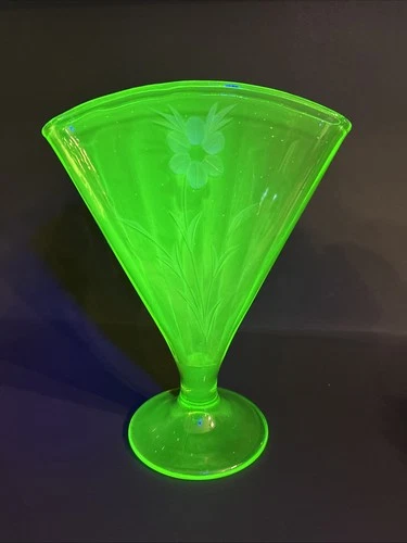 Fenton Uranium Stretch Floral Etched Glass FAN Vase 8”