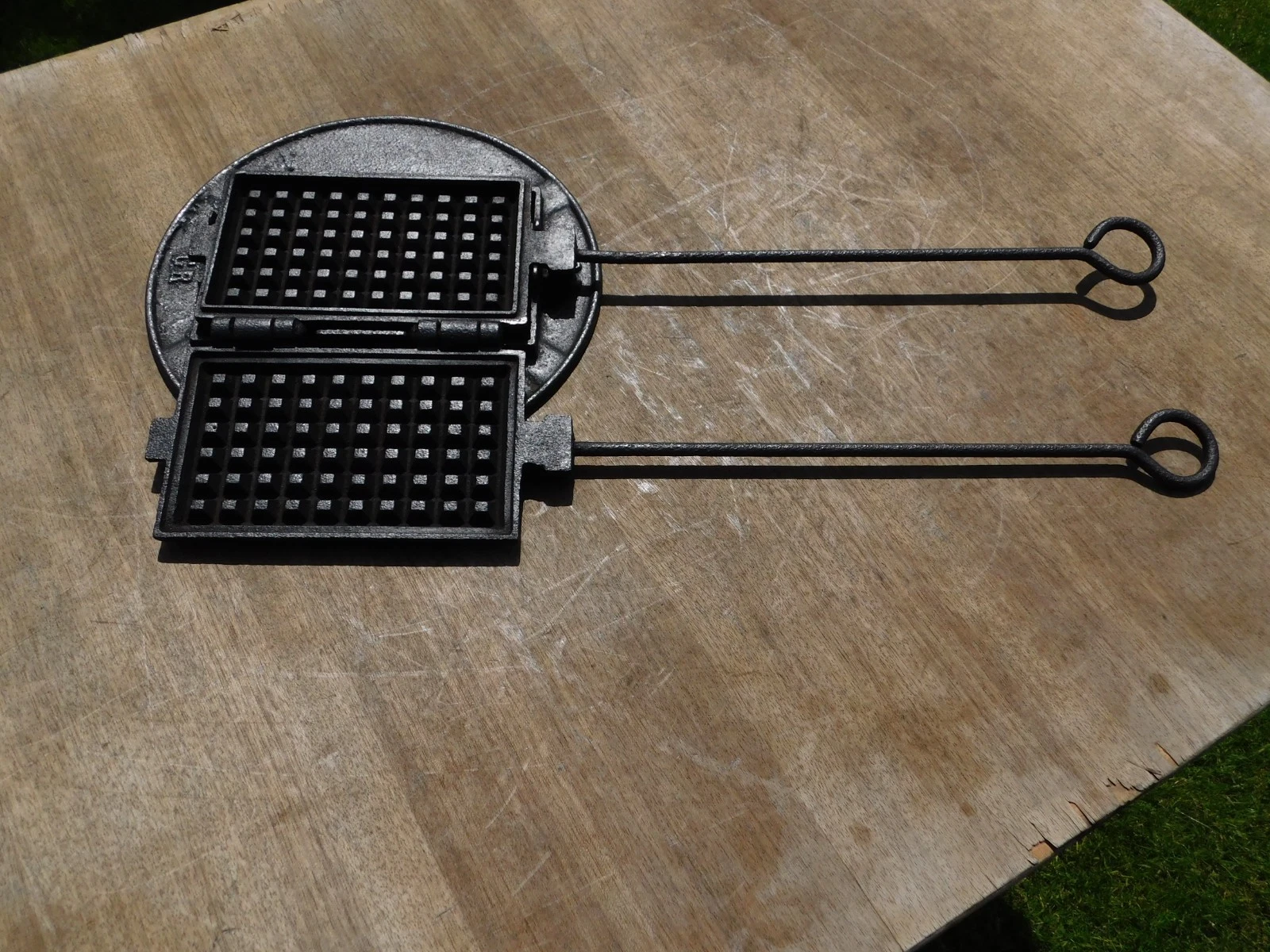 Authentic Vintage French Waffle Iron. Street food.
Opens in a new window or tab