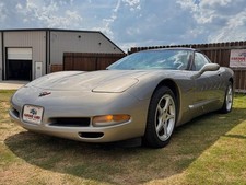 2000 Silver Chevrolet Corvette   | C5 Corvette Photo 1