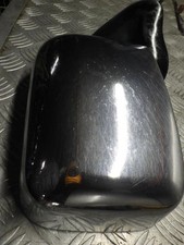 Retroviseur droit (ou coque) Nissan PICK-UP