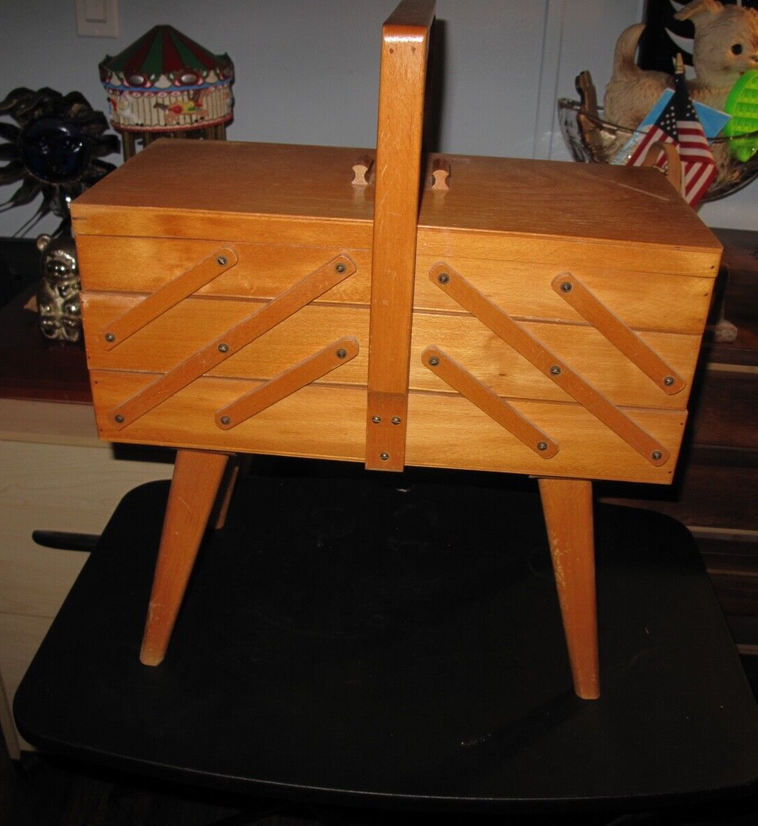 Wood Accordion Sewing Box Case W/ Legs & Threads & Accessories 5 Ft