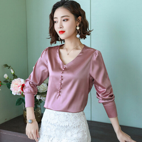 【送料&関税込】Moschino Enver Satin Blouse Still Life With Moschino Enver Satin Blouse Still Life With Heart In White