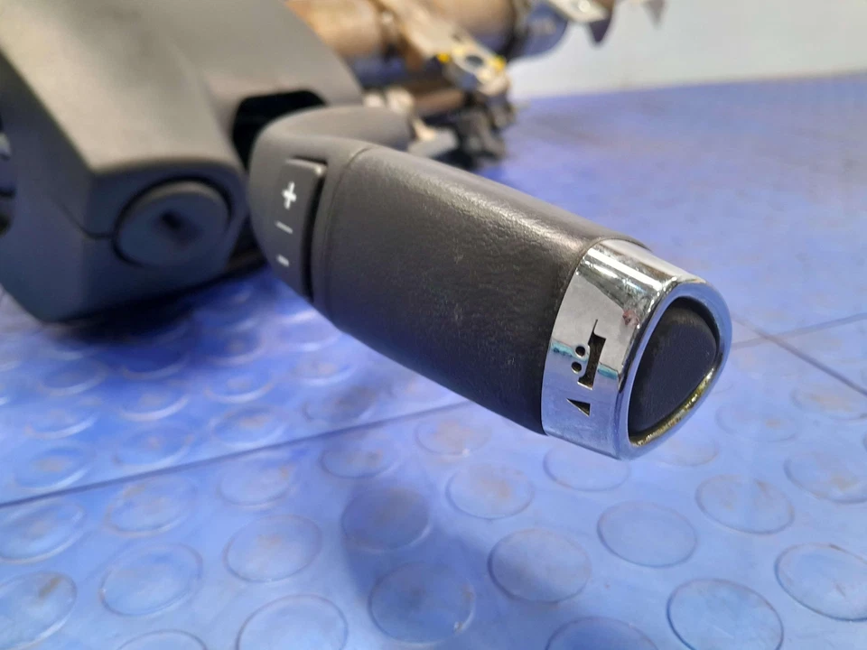 Conjunto de columna de dirección Cadillac Escalade 2009-2014 con llave OEM 25798016 Foto 4 de 4