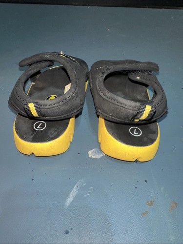 Batman Toddler Slippers Sz 7 - Picture 4 of 6