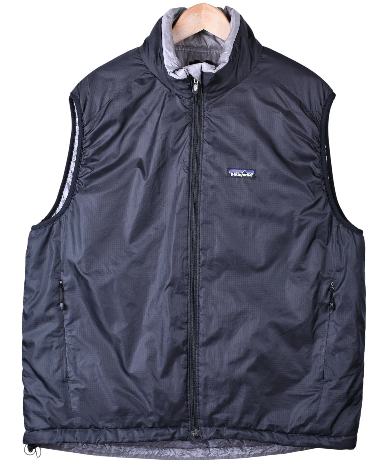 Patagonia Nano Puff Vest Black / Forge Grey Ripstop Insulated Full Zip Vest XL