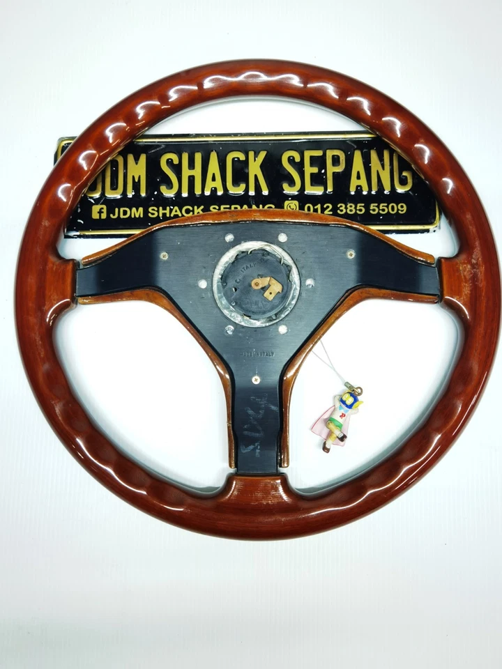 TOYOTA ALTEZZA DISEGNO WOODEN STEERING WHEEL RARE - Image 4 of 4