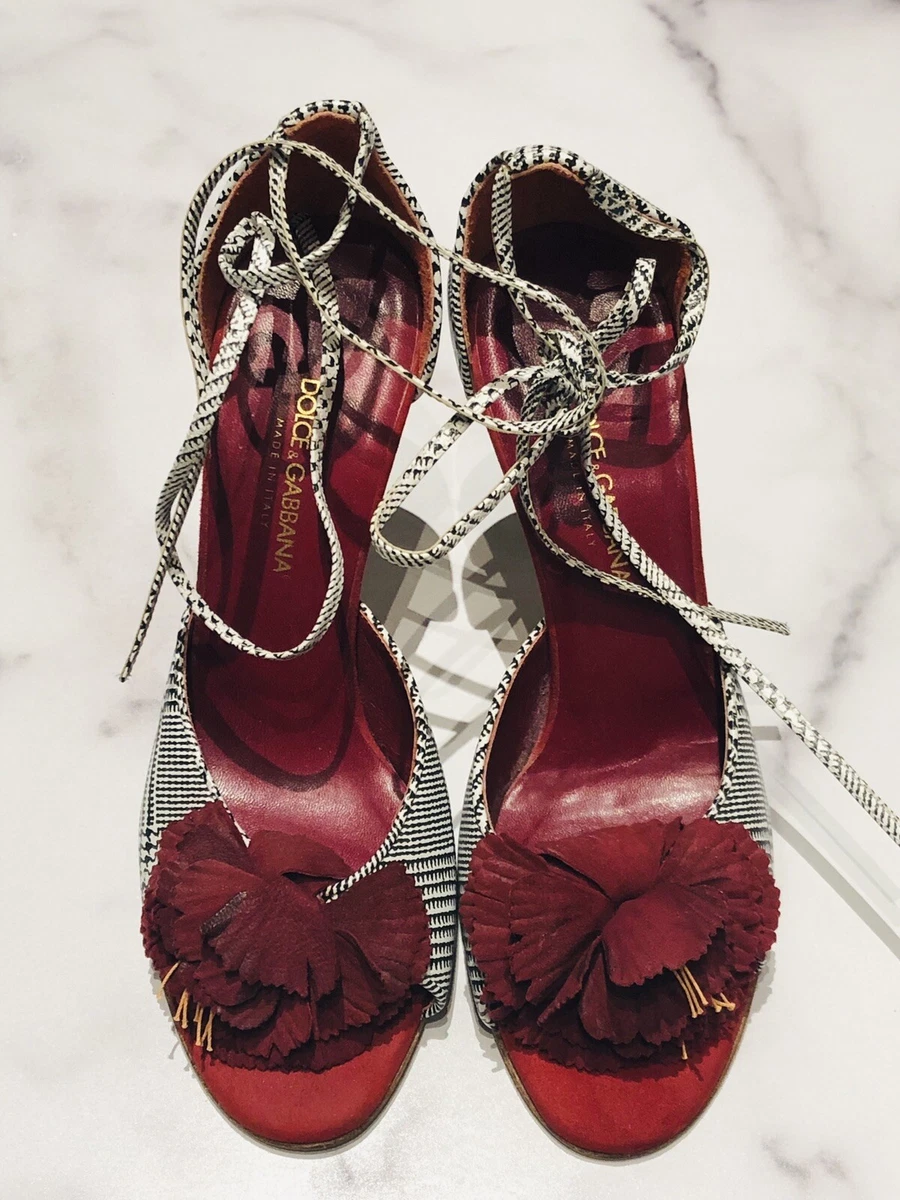 Red hotsell flower heels