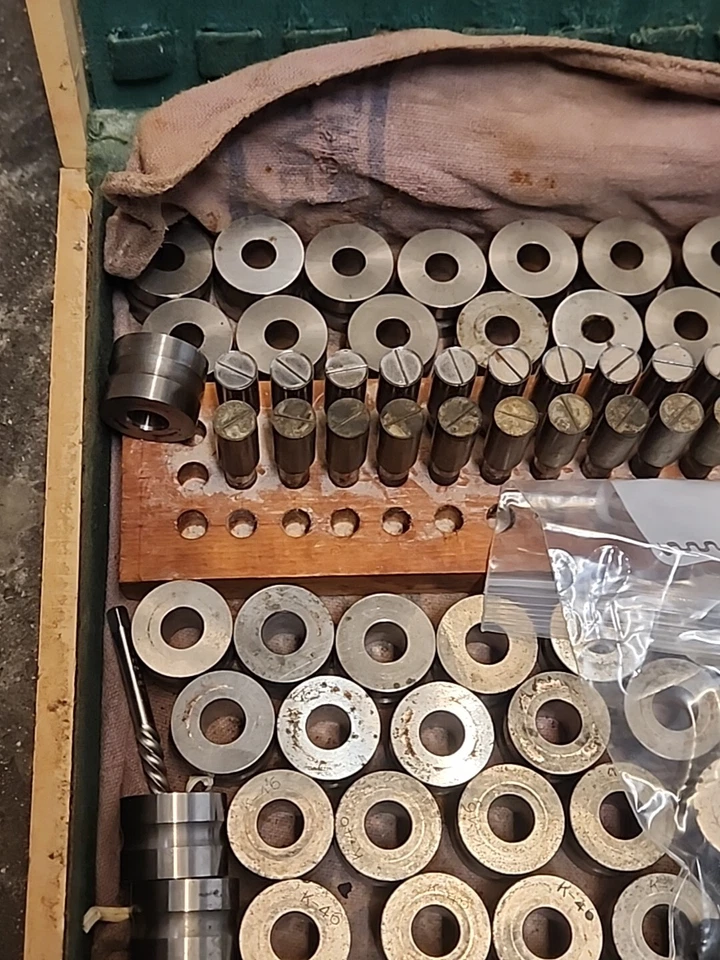 Metal press stamp kit, vintage - Image 2 of 4