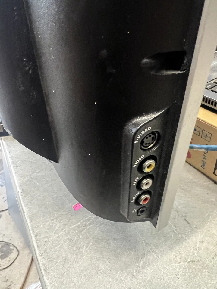 Dell W2306C 23 inch (1366 x 768) 60Hz LCD TV Television Monitor gaming no Remote - Image 3 of 4