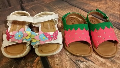 NWT Girls Sandals Cherokee Jory White Patent Pink Strawberry 5 6 7 9