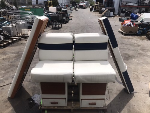 86 Sea Ray Weekender back to back seats with mount base