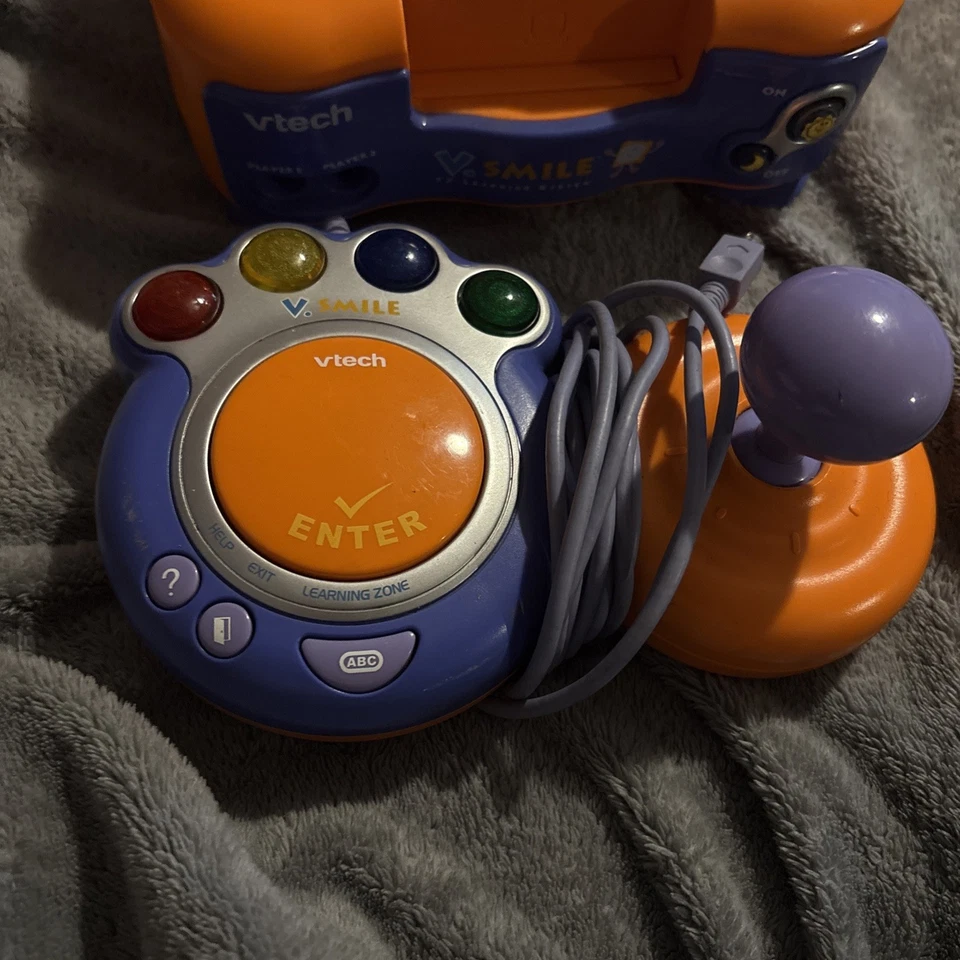 V Smile  VTech Console Controller Games NO REFUNDS WHAT YOU SEE IT WHAT YOU GET - Image 2 of 4