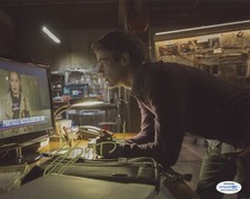 Grant Gustin Flash Autographed Signed 8x10 Photo ACOA 2020-17