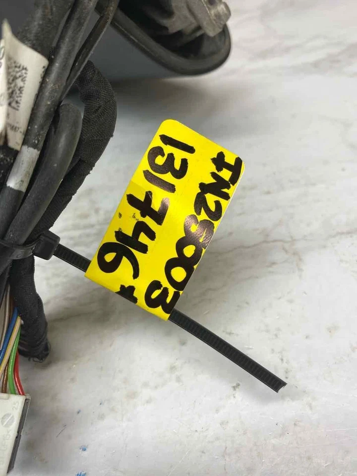 Mercedes CLA250 door mirror 20 22 left blind spot surround blue 667 998117500 - Изображение 3 из 4