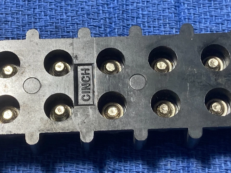 1 Cinch Jones 16 Position Dual Row Screw Terminal Strip Block 10" ADJUSTABLE DN - Image 3 of 4