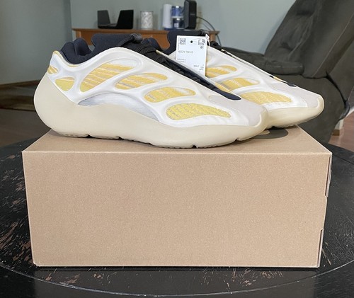 yeezy 700 7.5