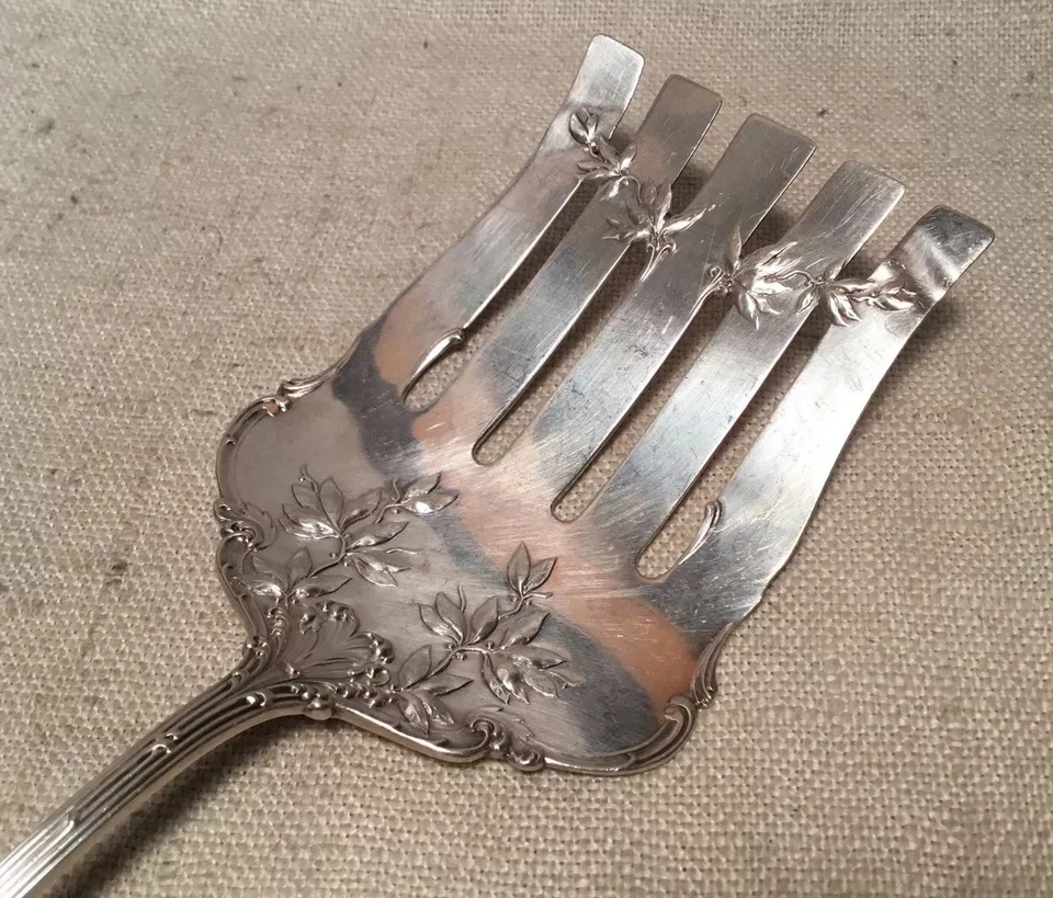 Tenedor para servir espárragos Madame Royale de plata esterlina antiguo Durgin Foto 3 de 4