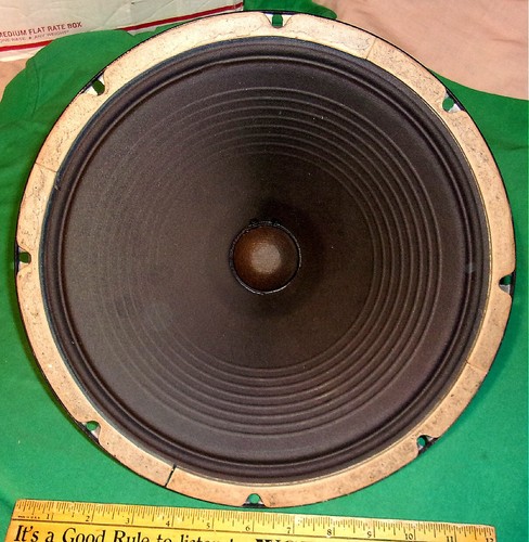 Very NICE Rola 12 INCH PM Speaker (13.7 ohms) Clean Frame and Cone (1952) - Picture 7 of 8