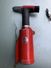 Dayton Model 4Z913 Pneumatic Rivet Aerospace Tool 1/8" Rivet Size