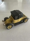 Corgi Classics 1960'S 1:43 1910 Renault 12/16 Diecast Car Vintage Yellow Black