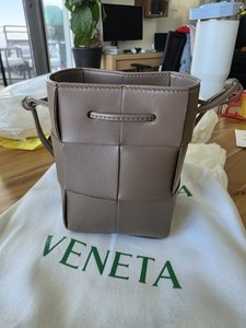 ☆【BOTTEGA VENETA】☆レザー ショルダーバッグ ミニ IVORY☆ Bottega Mini Bag | eBay