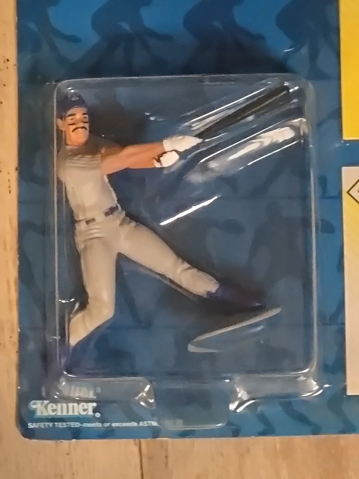 Starting Lineup 1993 Edition  Special Series Card  Juan Gonzalez Figure - Image 4 of 4