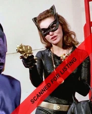 BATMAN 1960'S TV Show JULIE NEWMAR as Catwoman w/ Cat gun 8x10 PHOTO #8726