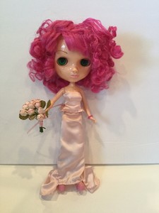 little big eyes doll