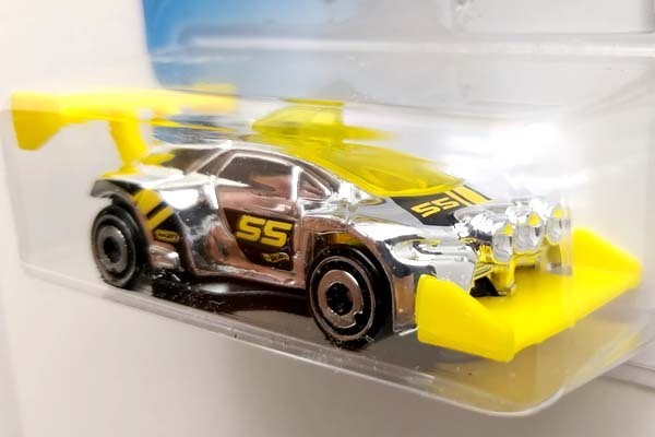 Hot Wheels Super Chromes 10/10 - Rising Heat 145/365 50th Anniversary Car (Chrome/Yellow)
