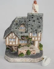 Swan Upping cottage - David Winter Cottage - Guild Piece 14, with swan